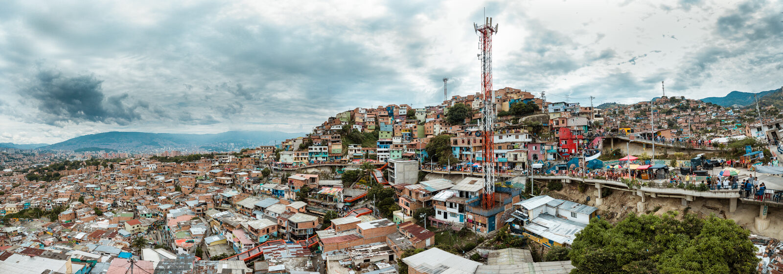Comuna 13 electric escalators, Medellín